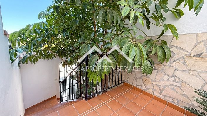 Image No.36-3 Bed Property for sale