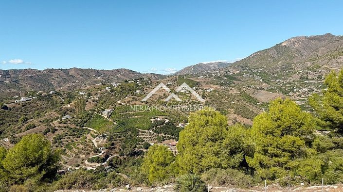 Image No.39-3 Bed Property for sale