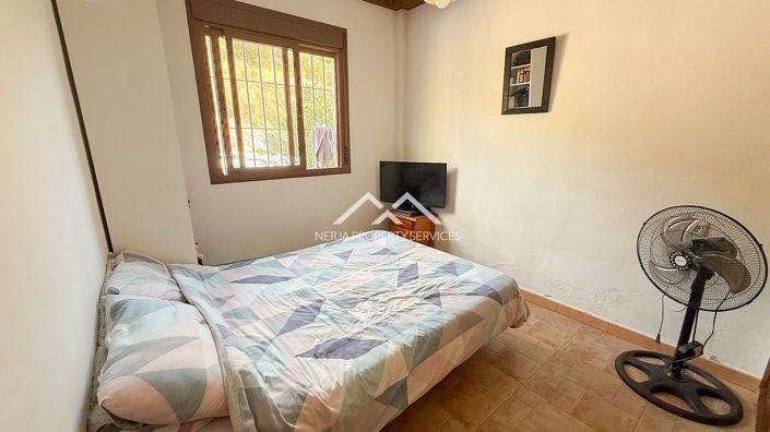 Image No.11-2 Bed Property for sale