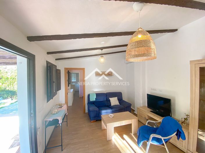 Image No.10-2 Bed Property for sale