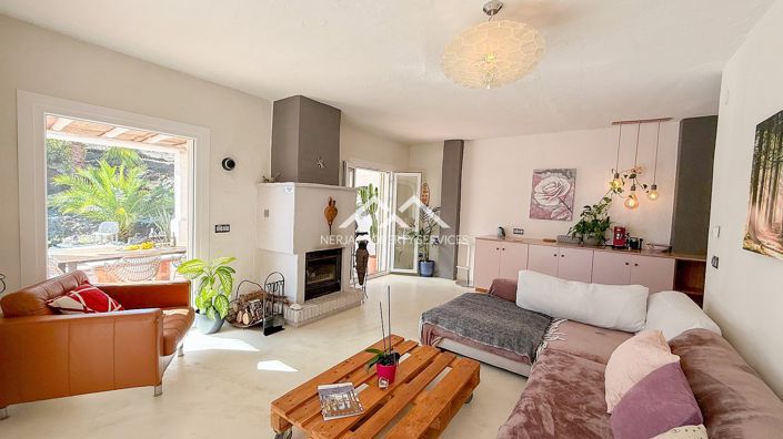 Image No.15-3 Bed House for sale