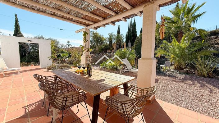 Image No.18-3 Bed House for sale