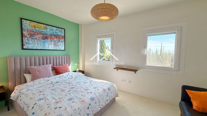 Image No.27-3 Bed House for sale