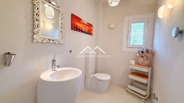 Image No.28-3 Bed House for sale