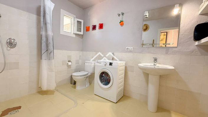 Image No.41-3 Bed House for sale