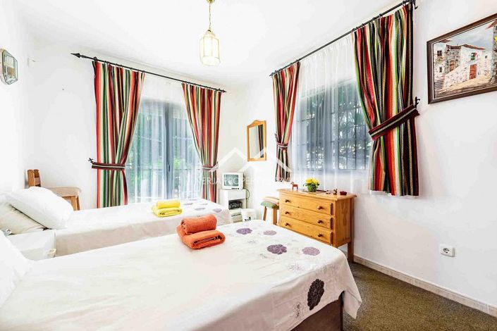 Image No.10-5 Bed Villa for sale