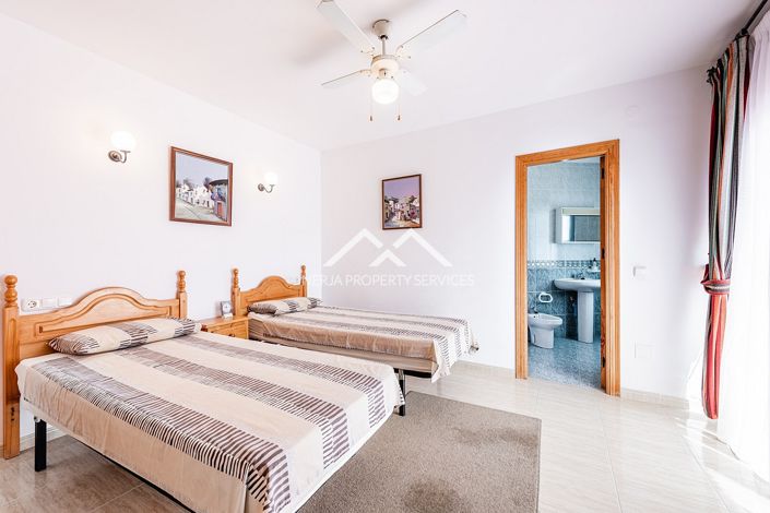 Image No.14-5 Bed Villa for sale