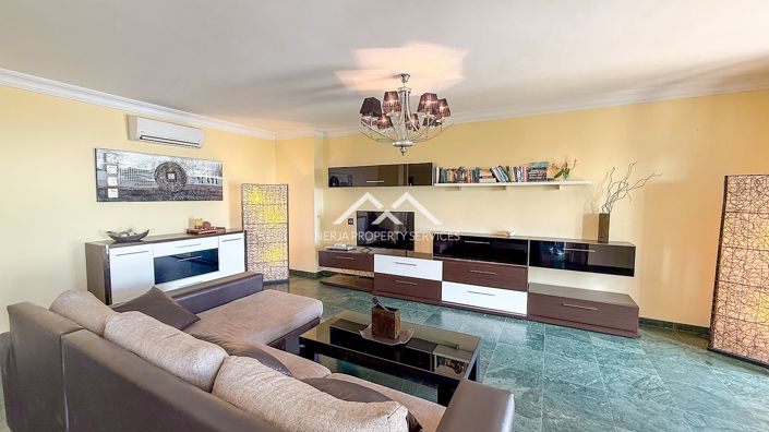 Image No.10-4 Bed Villa for sale