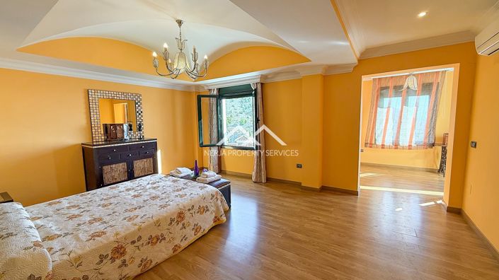 Image No.18-4 Bed Villa for sale