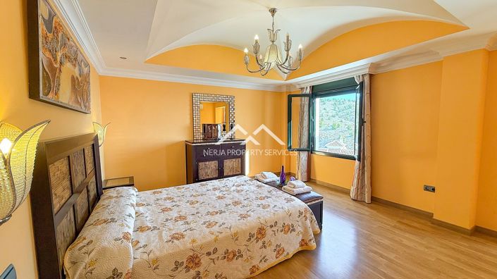 Image No.19-4 Bed Villa for sale