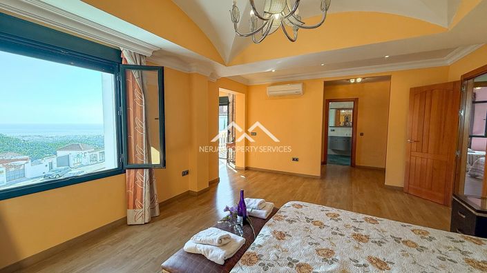 Image No.22-4 Bed Villa for sale