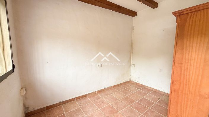 Image No.16-2 Bed Property for sale