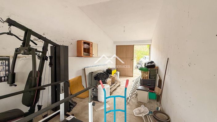 Image No.20-2 Bed Property for sale