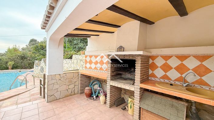 Image No.3-2 Bed Property for sale