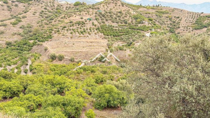 Image No.40-2 Bed Property for sale