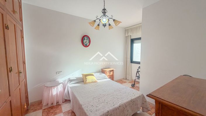 Image No.10-2 Bed Apartment for sale