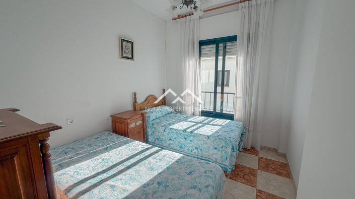 Image No.12-2 Bed Apartment for sale