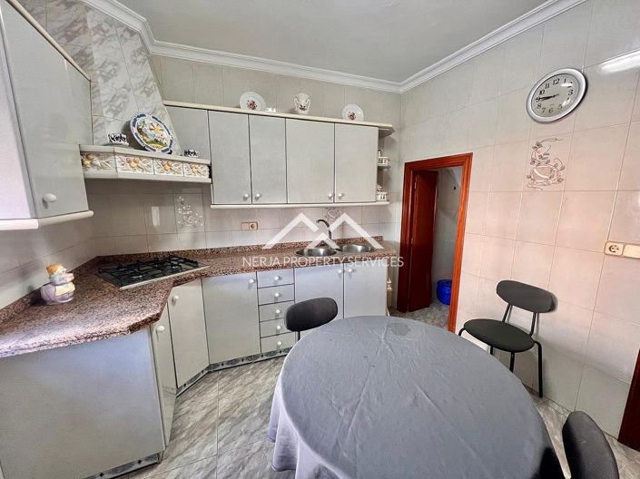 Image No.5-2 Bed Townhouse for sale