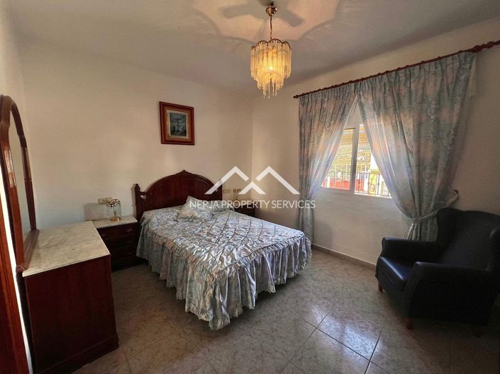 Image No.7-2 Bed Townhouse for sale