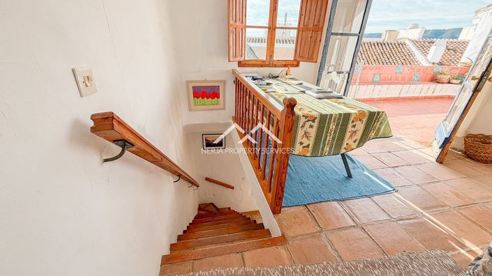 Image No.18-2 Bed Townhouse for sale