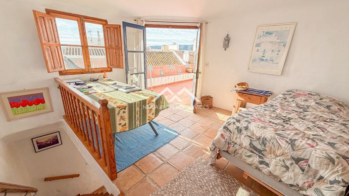 Image No.19-2 Bed Townhouse for sale