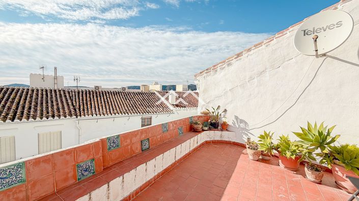 Image No.3-2 Bed Townhouse for sale