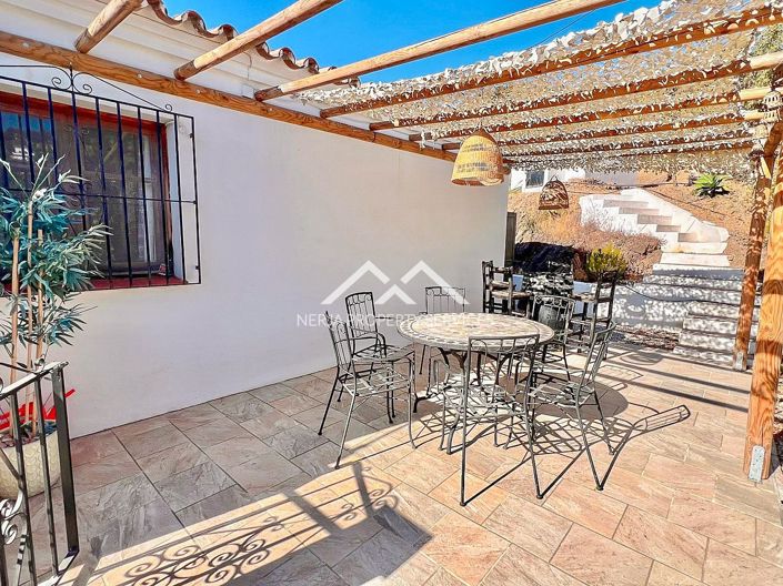 Image No.13-3 Bed Property for sale