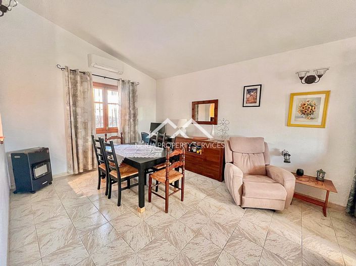 Image No.18-3 Bed Property for sale