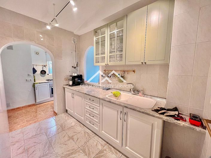 Image No.19-3 Bed Property for sale