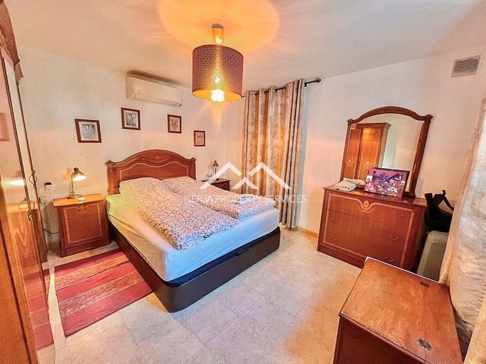 Image No.22-3 Bed Property for sale