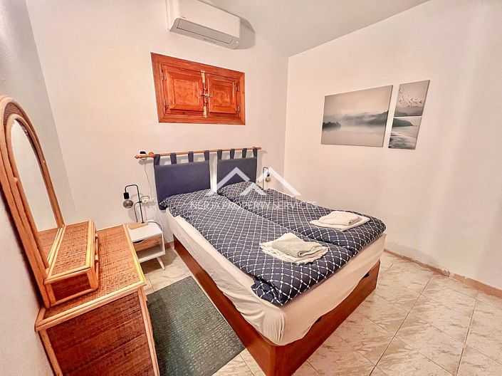 Image No.24-3 Bed Property for sale