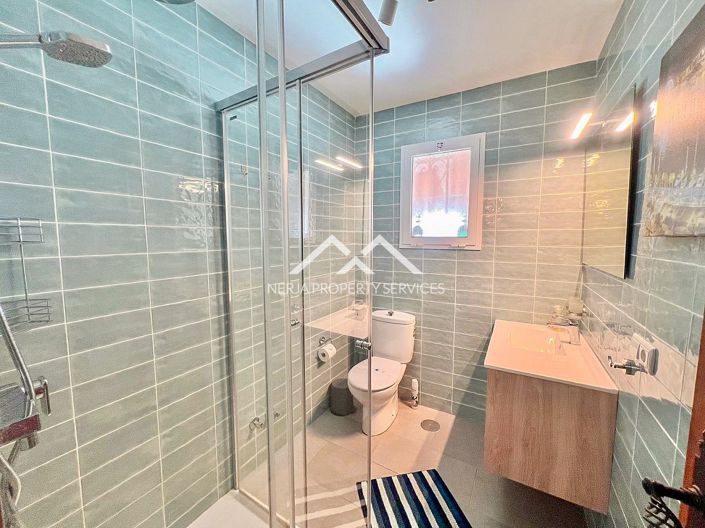 Image No.28-3 Bed Property for sale