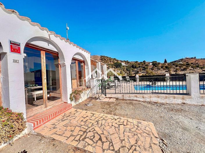 Image No.34-3 Bed Property for sale