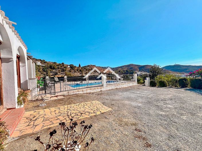 Image No.35-3 Bed Property for sale