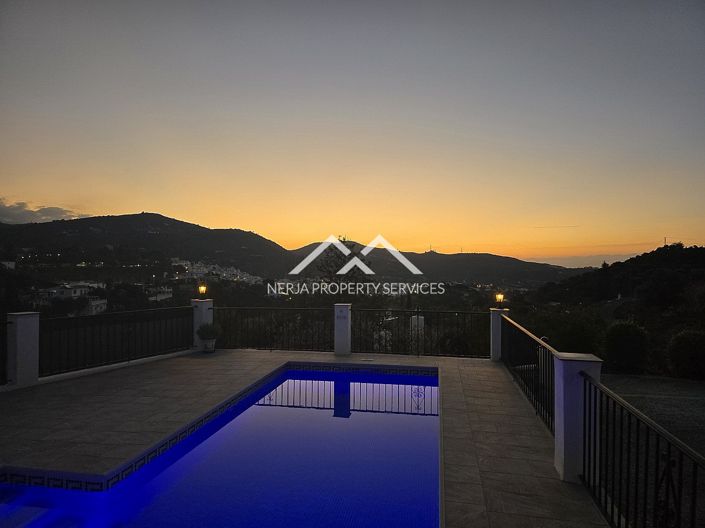 Image No.40-3 Bed Property for sale