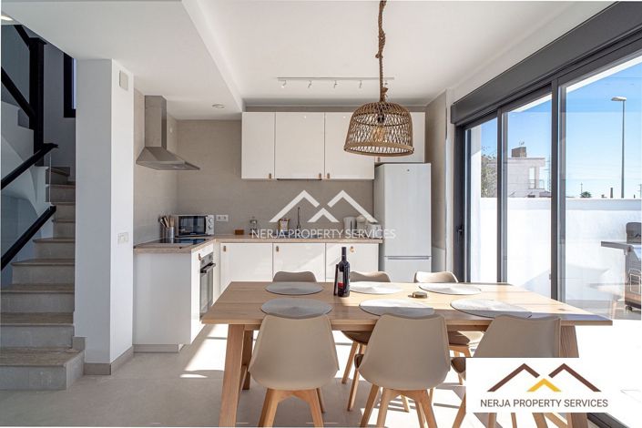 Image No.9-3 Bed Villa for sale