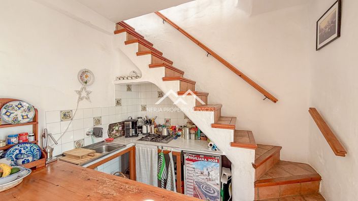 Image No.10-2 Bed Townhouse for sale