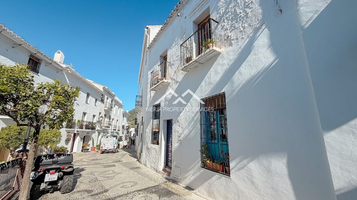 Image No.26-2 Bed Apartment for sale