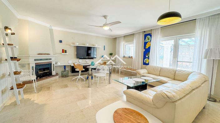 Image No.11-3 Bed Villa for sale