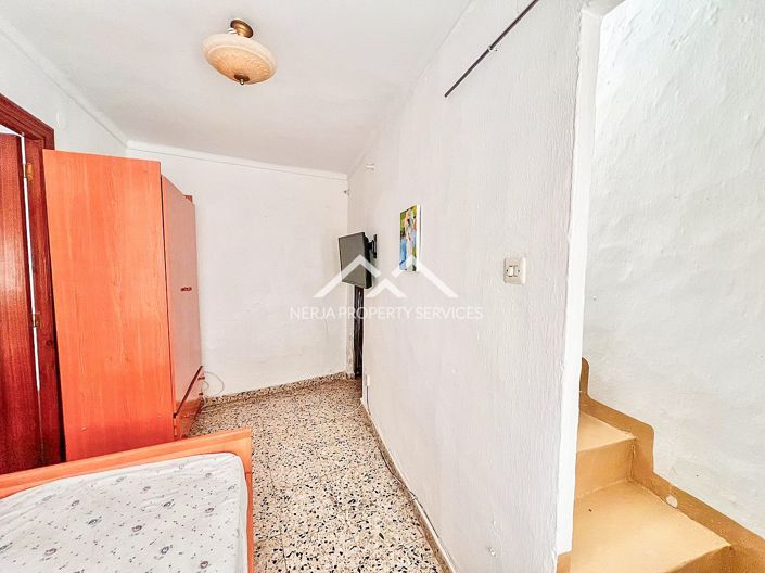 Image No.15-2 Bed Townhouse for sale