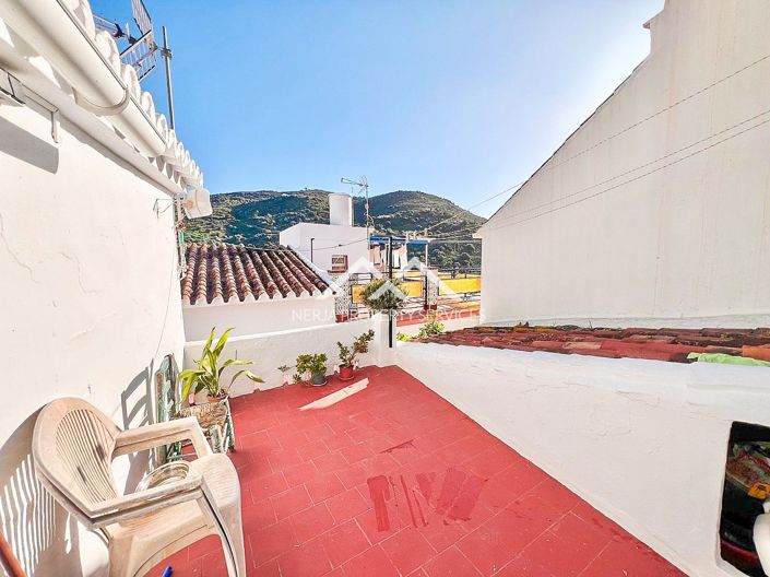 Image No.2-2 Bed Townhouse for sale