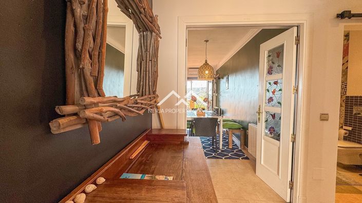 Image No.34-5 Bed Property for sale