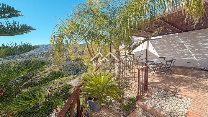 Image No.37-5 Bed Property for sale