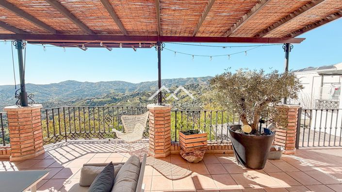 Image No.4-5 Bed Property for sale