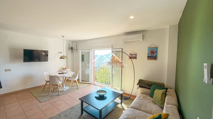 Image No.46-5 Bed Property for sale