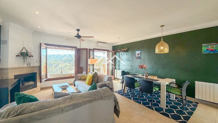 Image No.9-5 Bed Property for sale