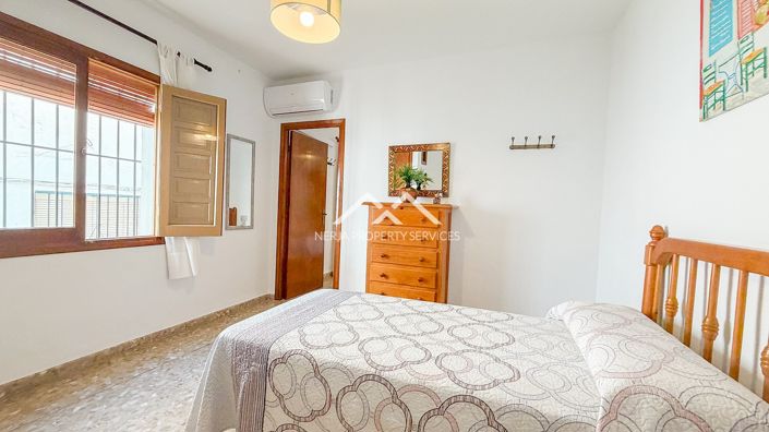 Image No.12-2 Bed Townhouse for sale