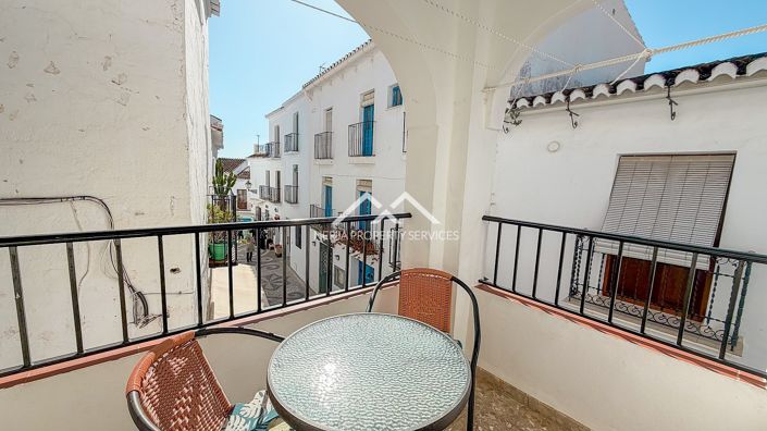 Image No.18-2 Bed Townhouse for sale