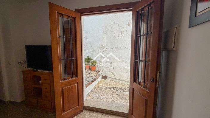 Image No.3-2 Bed Townhouse for sale