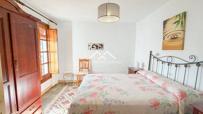 Image No.6-2 Bed Townhouse for sale